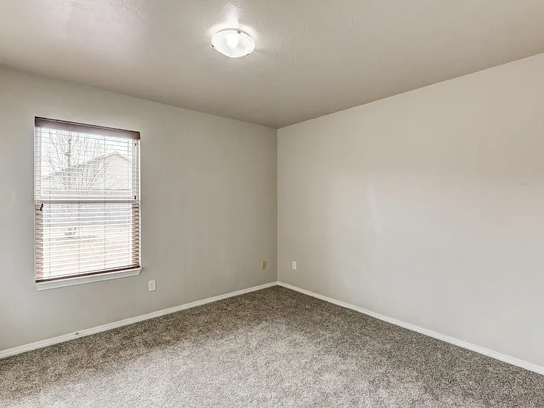 9528 SW 24th Ter — Photo 18