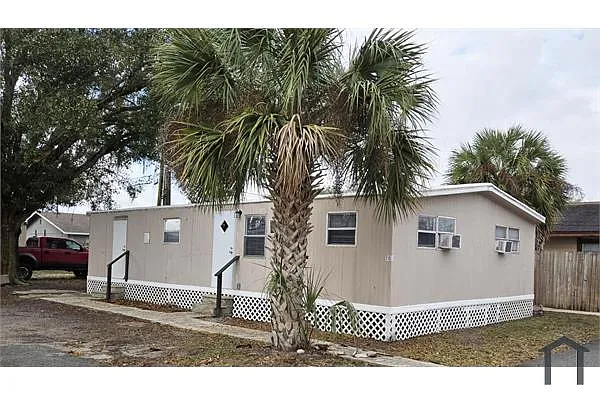Building Photo - 1505 Goodyear Ave #2