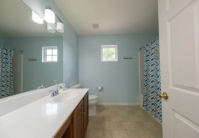 1909 Colonial Dr — Photo 29