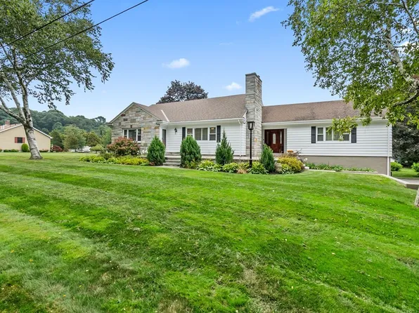 4 Foster St, Danvers, MA 01923