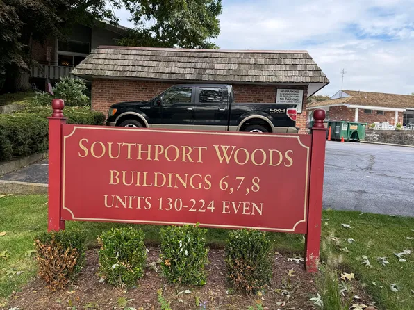 148 Southport Woods Drive #148, Fairfield, CT 06890