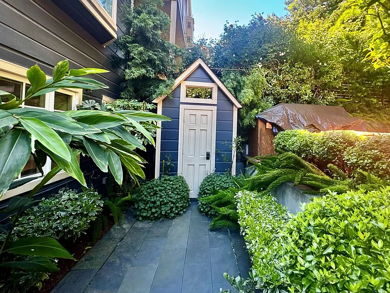 1914 Golden Gate Ave — Photo 20