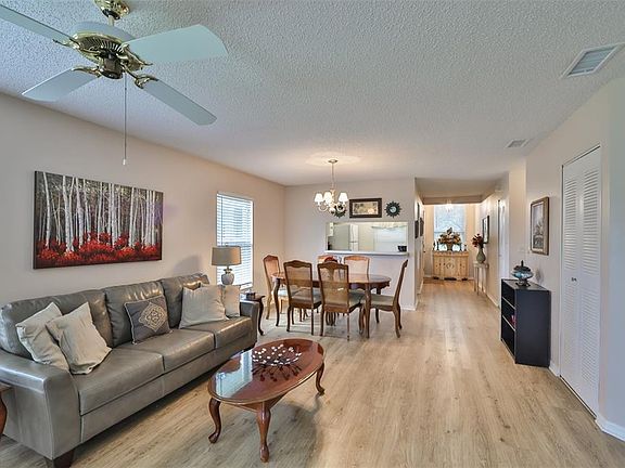 3rd image of 128 Knollpoint Dr Unit 128