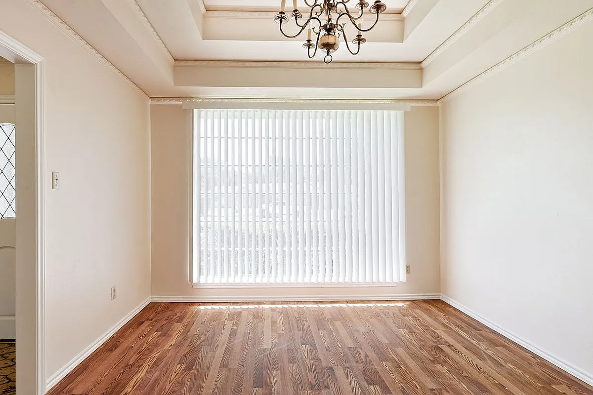 3 bed, 3.0 bath, 2437 sqft, $2,395 — Photo 1