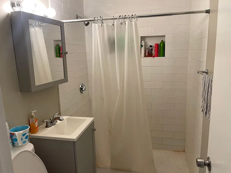 52 Evergreen St #2 — Photo 8