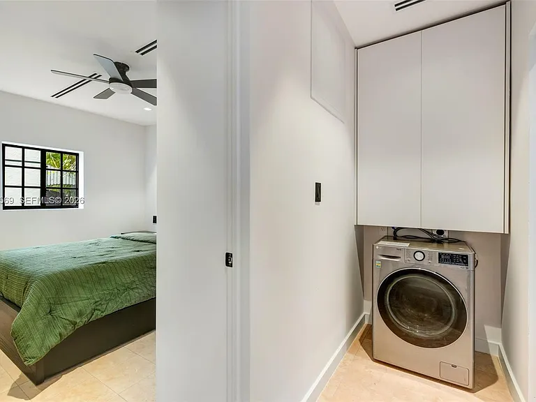 1225 Alhambra Cir — Photo 41
