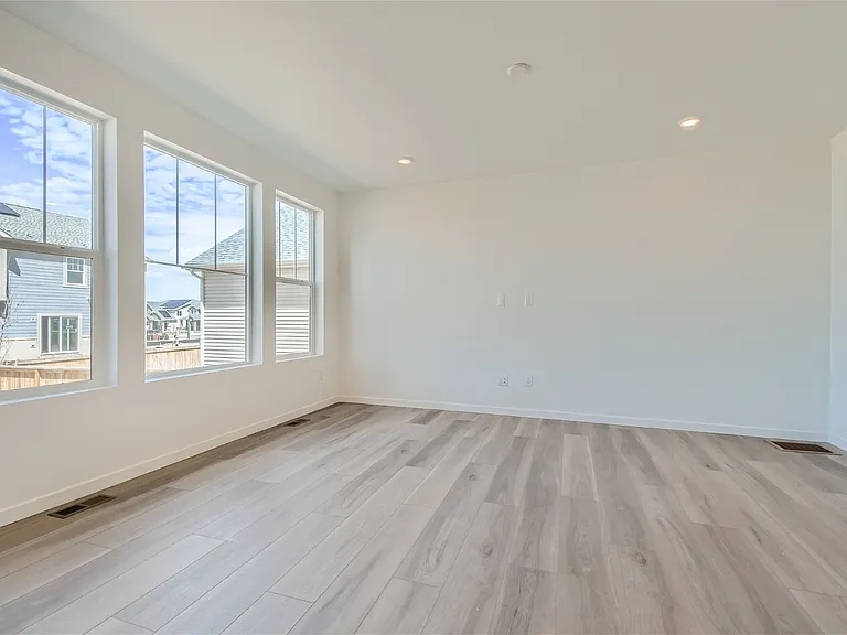 10993 Olathe St — Photo 17