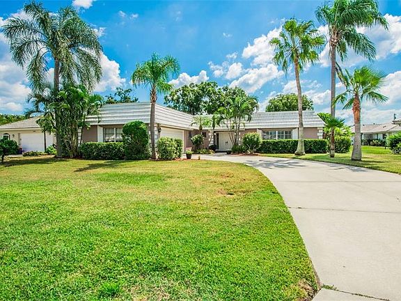 2nd image of 3379 Sheffield Cir