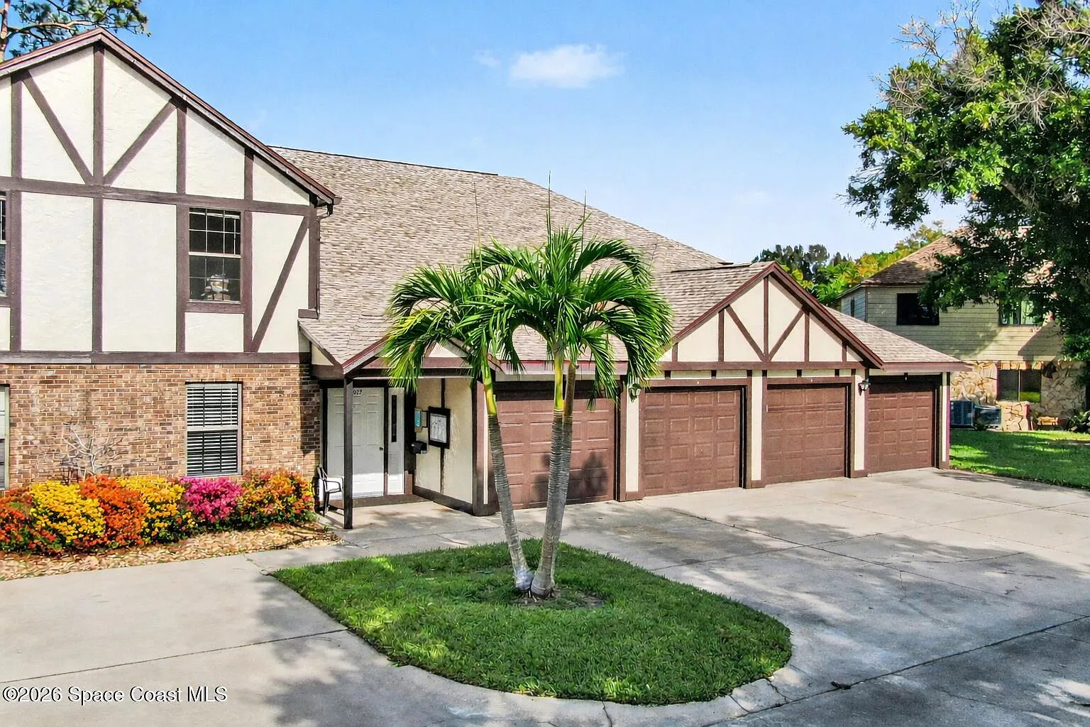 2 bed, 2.0 bath, 938 sqft, $1,800 — Photo 1