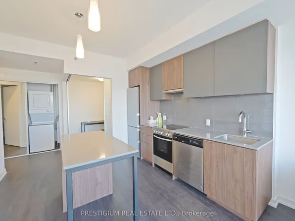 203 College St, Toronto, ON