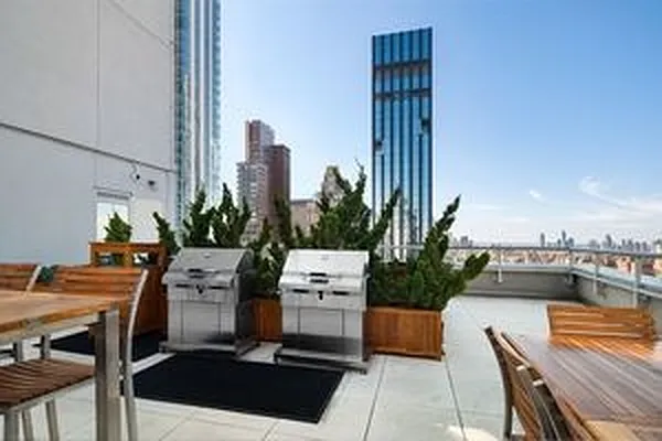 Rented by Bozzuto Management | media 13