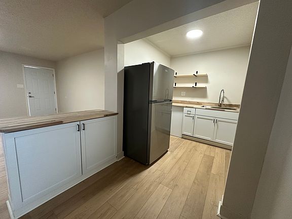 3rd image of 5109 Jacksboro Pike APT F