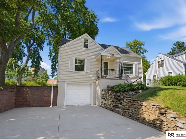 5124 Pierce St, Omaha, NE 68106