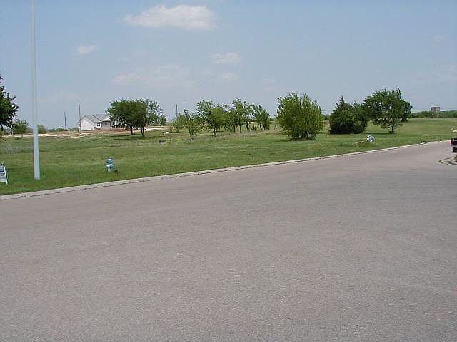 2nd image of 2050 Prairie View Ct