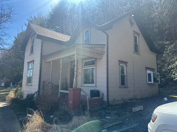 393 Tunnel Hill Rd, Brookville, PA 15825