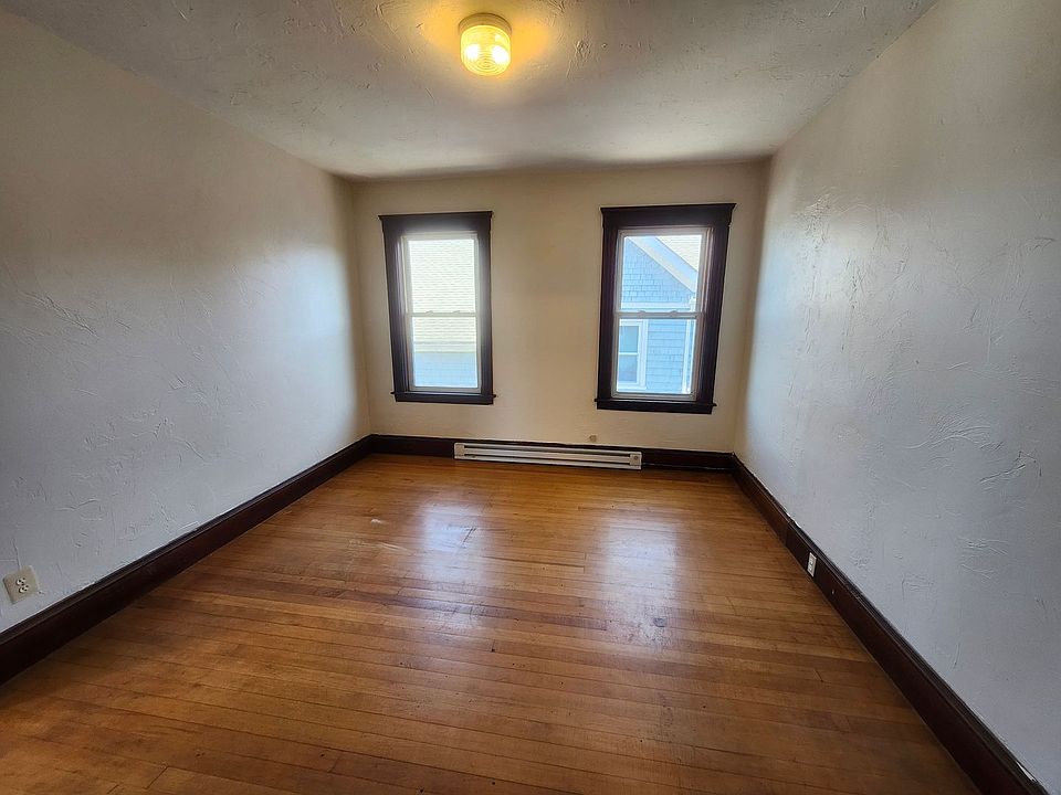 Building Photo 5