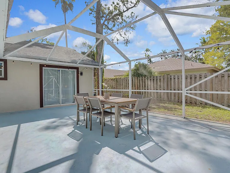 1329 Periwinkle Pl — Photo 15