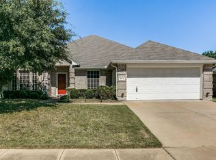 954 Badbury Ln, Grand Prairie, TX 75052