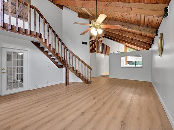 3rd image of 6131 NW 34th Terrace