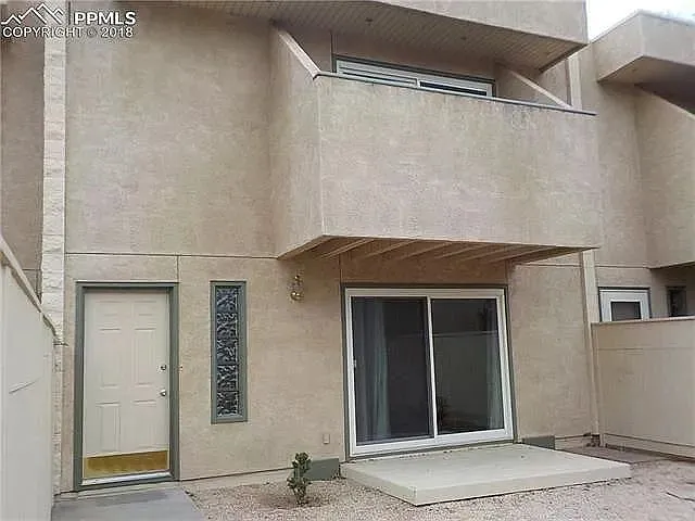 694 Echo Ln — Photo 11