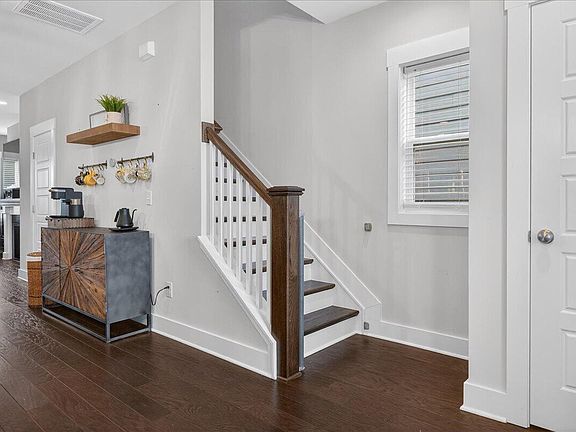 5th image of 251 Daniel Ridge Rd