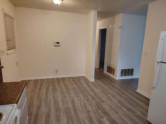 5th image of 4830 17th Ave