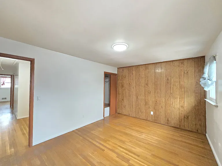 322 Sanilac St — Photo 16