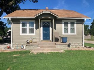 151 N Dacey Ave, Bentley, KS 67016