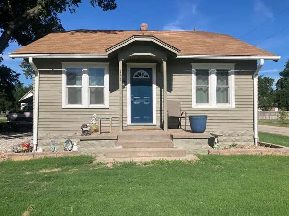 151 N Dacey Ave, Bentley, KS 67016