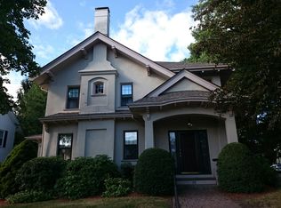 28 Richwood St, Boston, MA 02132