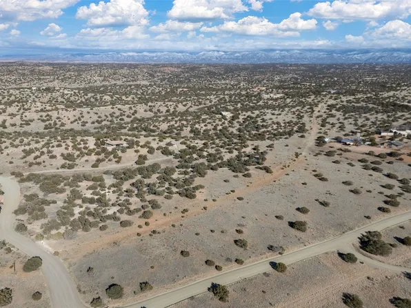 57 Chisholm Trl, Santa Fe, NM 87506