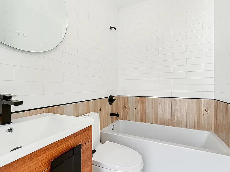 131 Kingsland Ave #3L — Photo 3