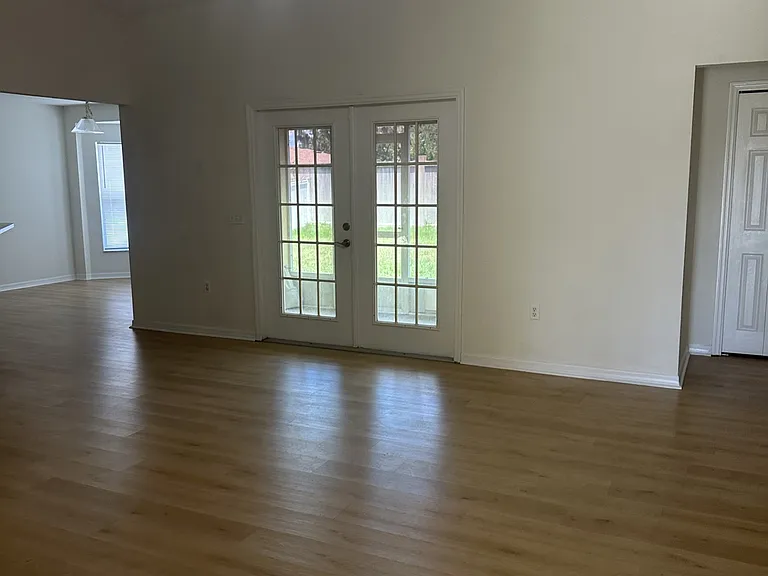 866 Summer Glen Dr — Photo 3