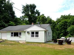 20 Edith Ln, Norwalk, CT 06851
