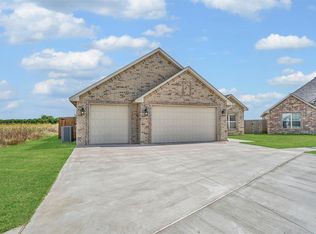 2132 Longhorn Trl, Altus, OK 73521