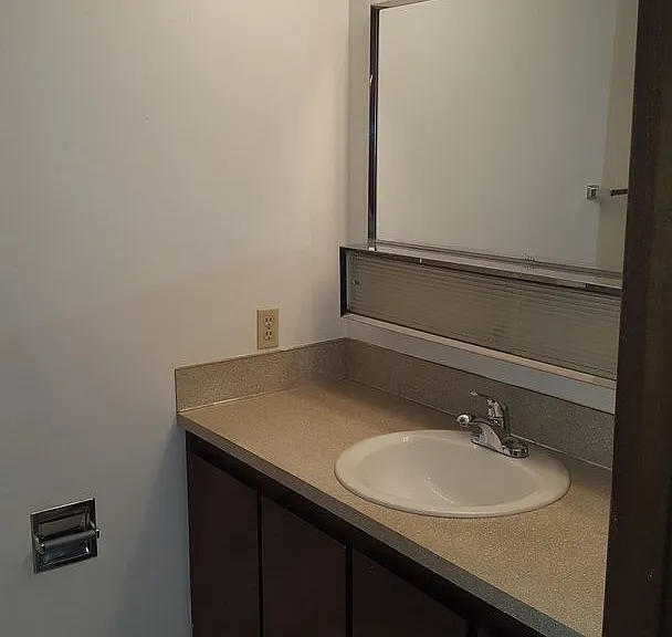 Magnolia Crestview | Classic Seattle Living at the Top of the Hill — Photo 15