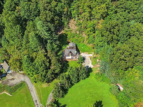 2nd image of 668 Mountainside Dr