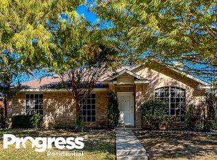 714 Catalina Dr, Lancaster, TX 75146