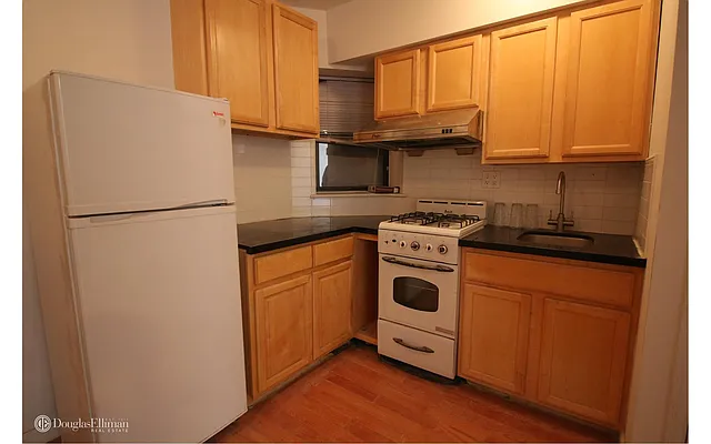 Rented by Douglas Elliman | media 17