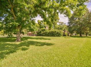 7027 Bender Rd, Humble, TX 77396