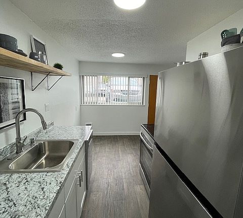3rd image of 3818 S Edmunds St #102