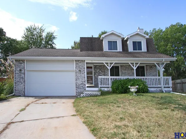 701 Glenarbor Cir, Lincoln, NE 68512