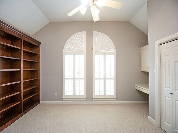 5th image of 2601 Sweetgrass Dr