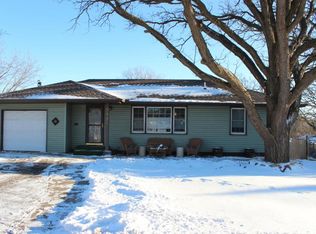 6921 Cedar Lake Rd, Saint Louis Park, MN 55426