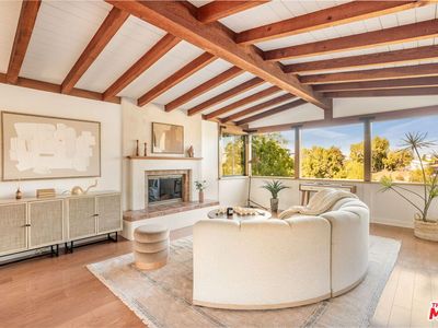 5108 Escobedo Dr, Woodland Hills, CA, 91364