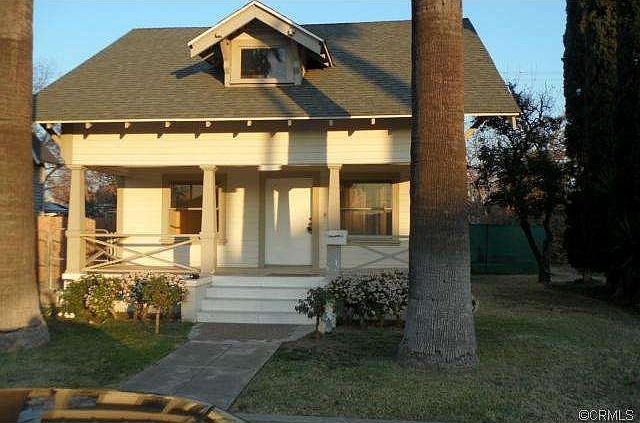 1st image of 1080 N Park Ave
