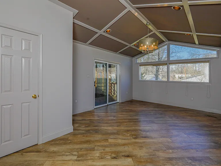 10306 Fleming Ave — Photo 13
