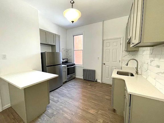 2nd image of 3166 43rd St APT 2R