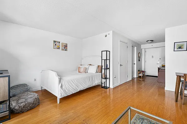 Rented by Triplemint | media 8