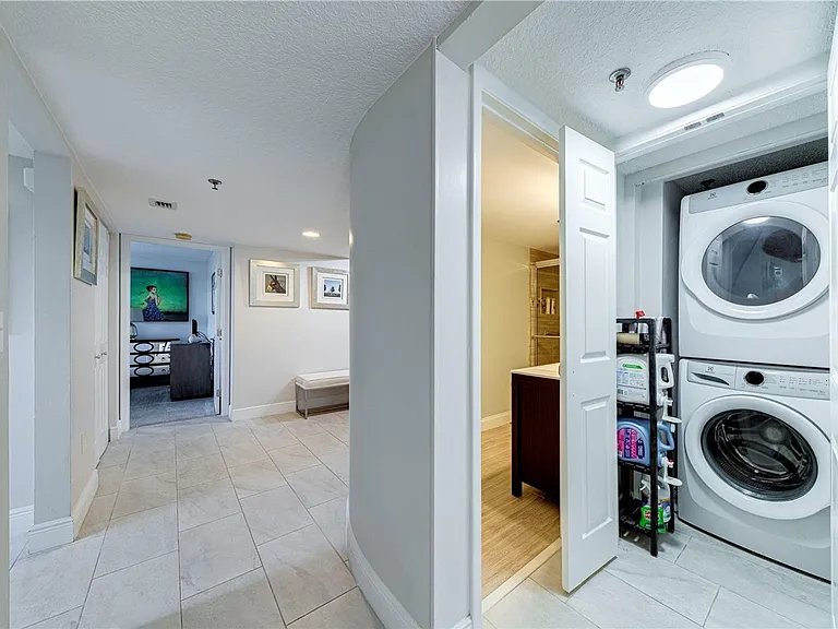 530 E Central Blvd #306 — Photo 15